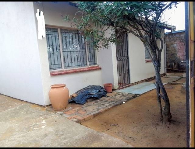 2 BEDROOM FREEHOLD FOR SALE IN KAGISO
